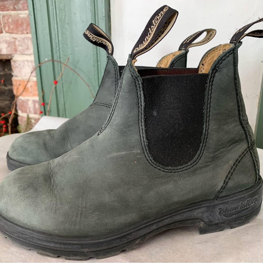 Blundstone Australian leather ankle booties